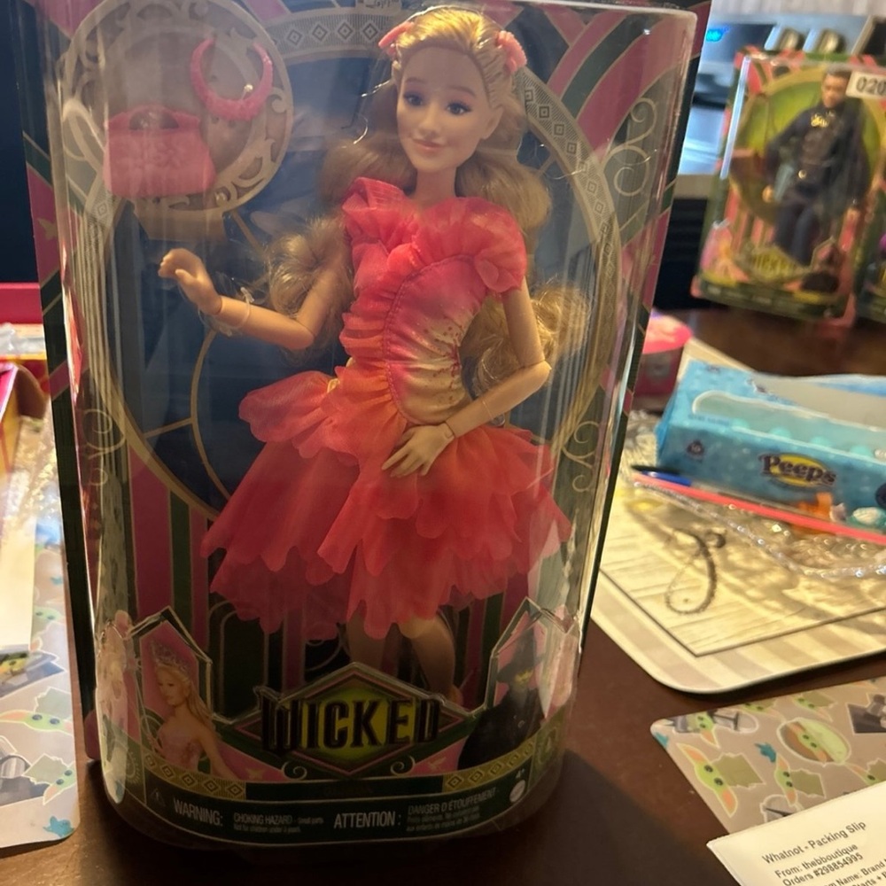 WICKED GLINDA